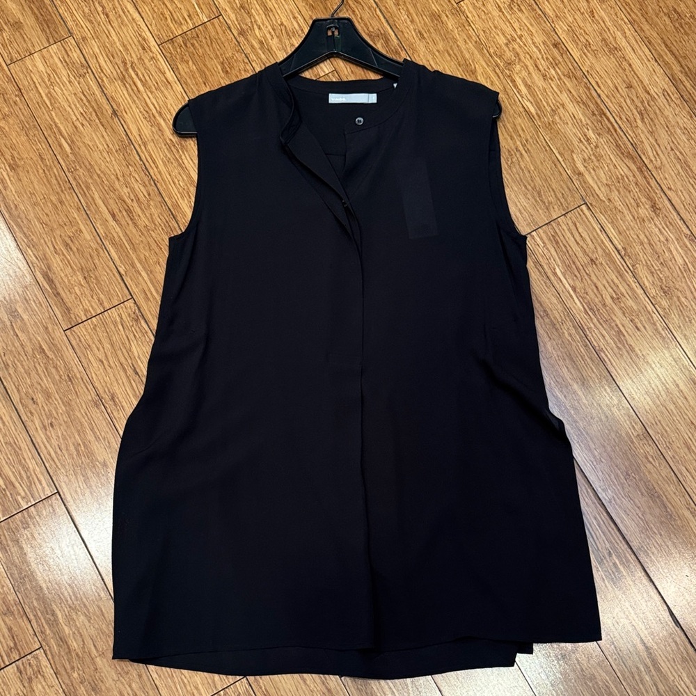 Vince sleeveless silk tunic top. NWT
